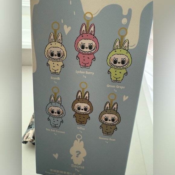 Nwt  100% authentic Labubu Green grape Exciting macaron Pop Mart - Picture 6 of 8